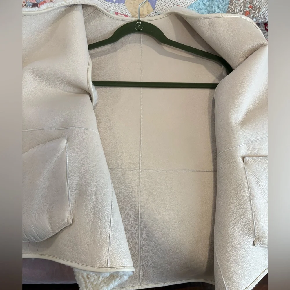 Honeydove Shearling Vest - Picture 3 of 5